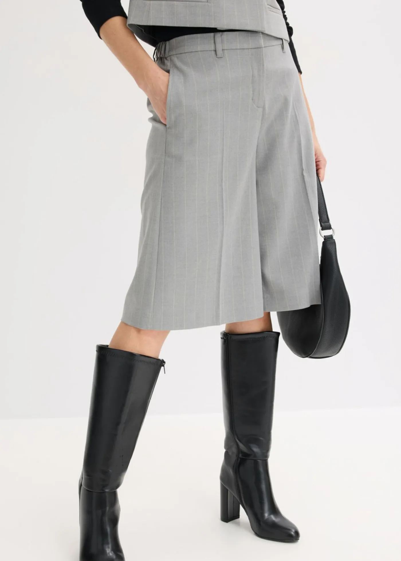Sale Bermudas de raya diplomática con pinzas Mujer Shorts|Pantalones