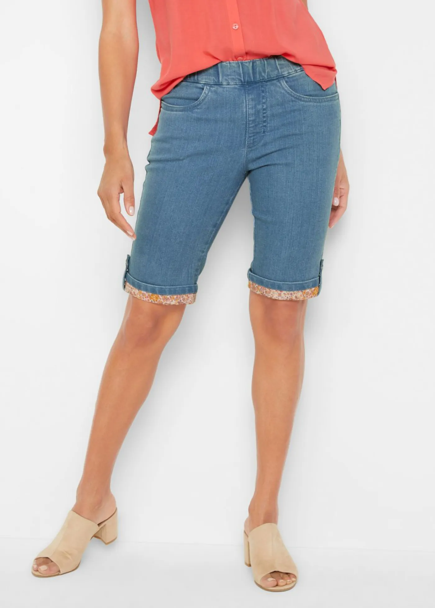 Hot Bermudas vaqueras con dobladillo de color Mujer Shorts