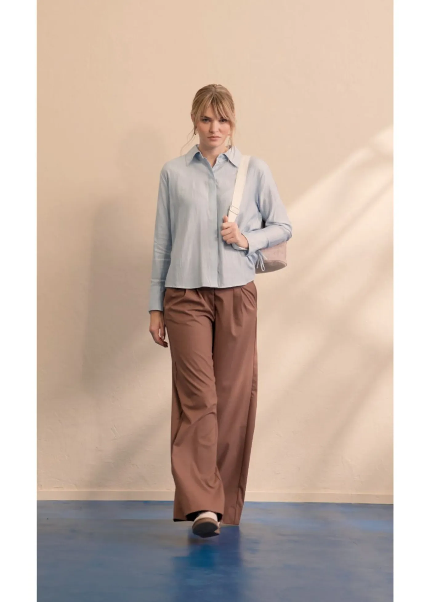 Online Blusa camisera de mezcla de viscosa fluida Mujer Camisas Y Blusas