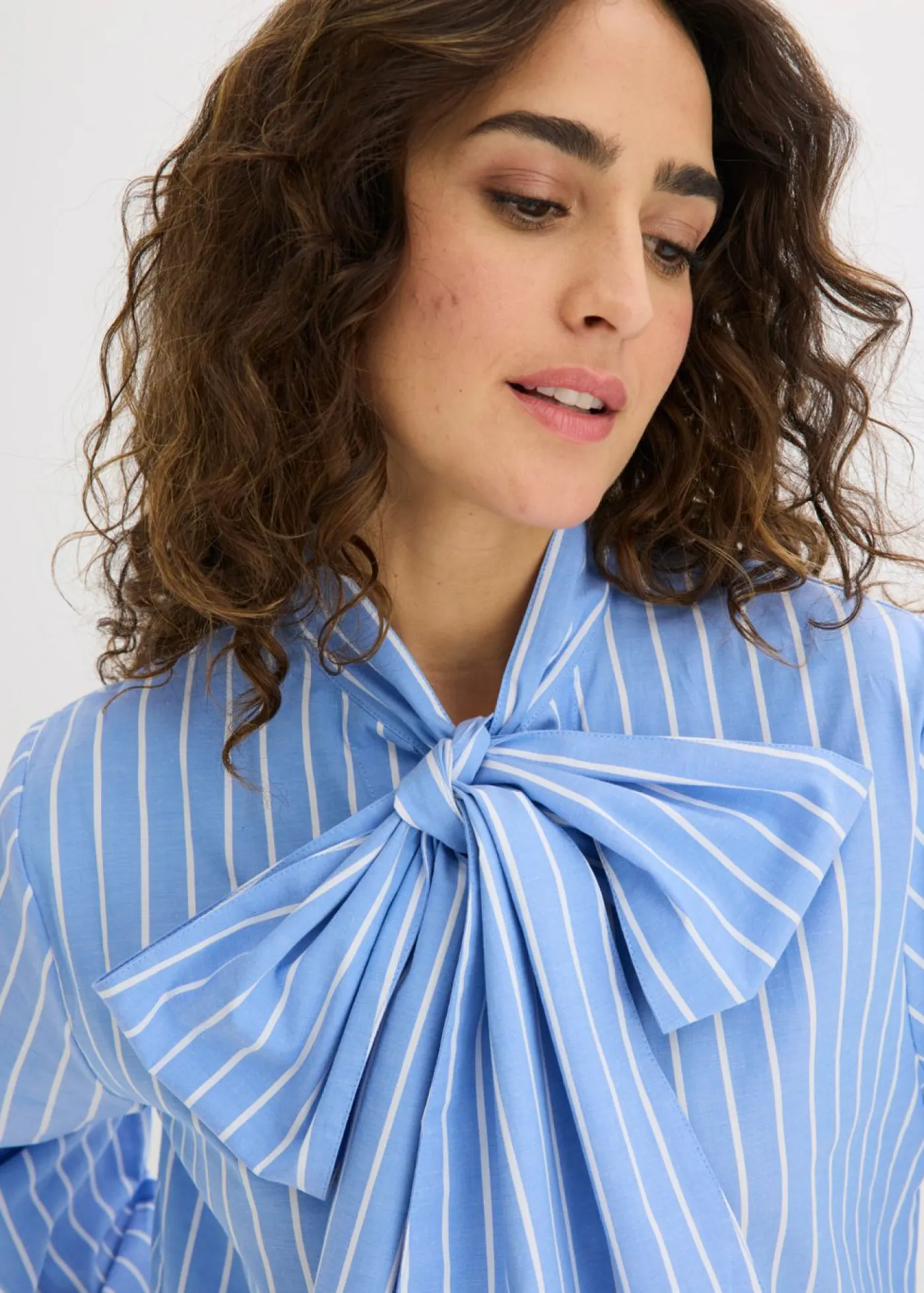 Blusa con lazo Mujer Camisas Y Blusas