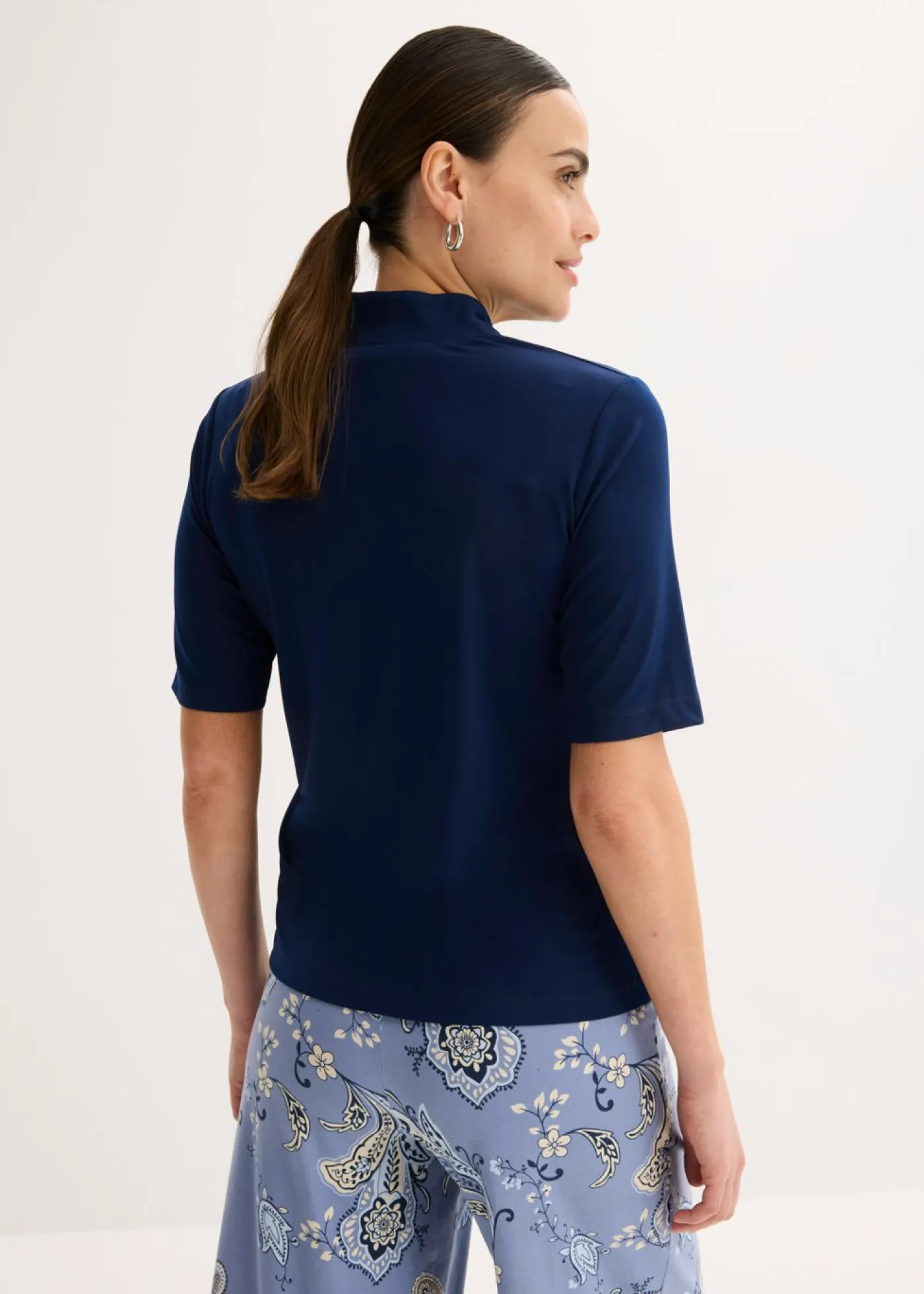 Camiseta con cuello chimenea Mujer Camisetas|Novedades