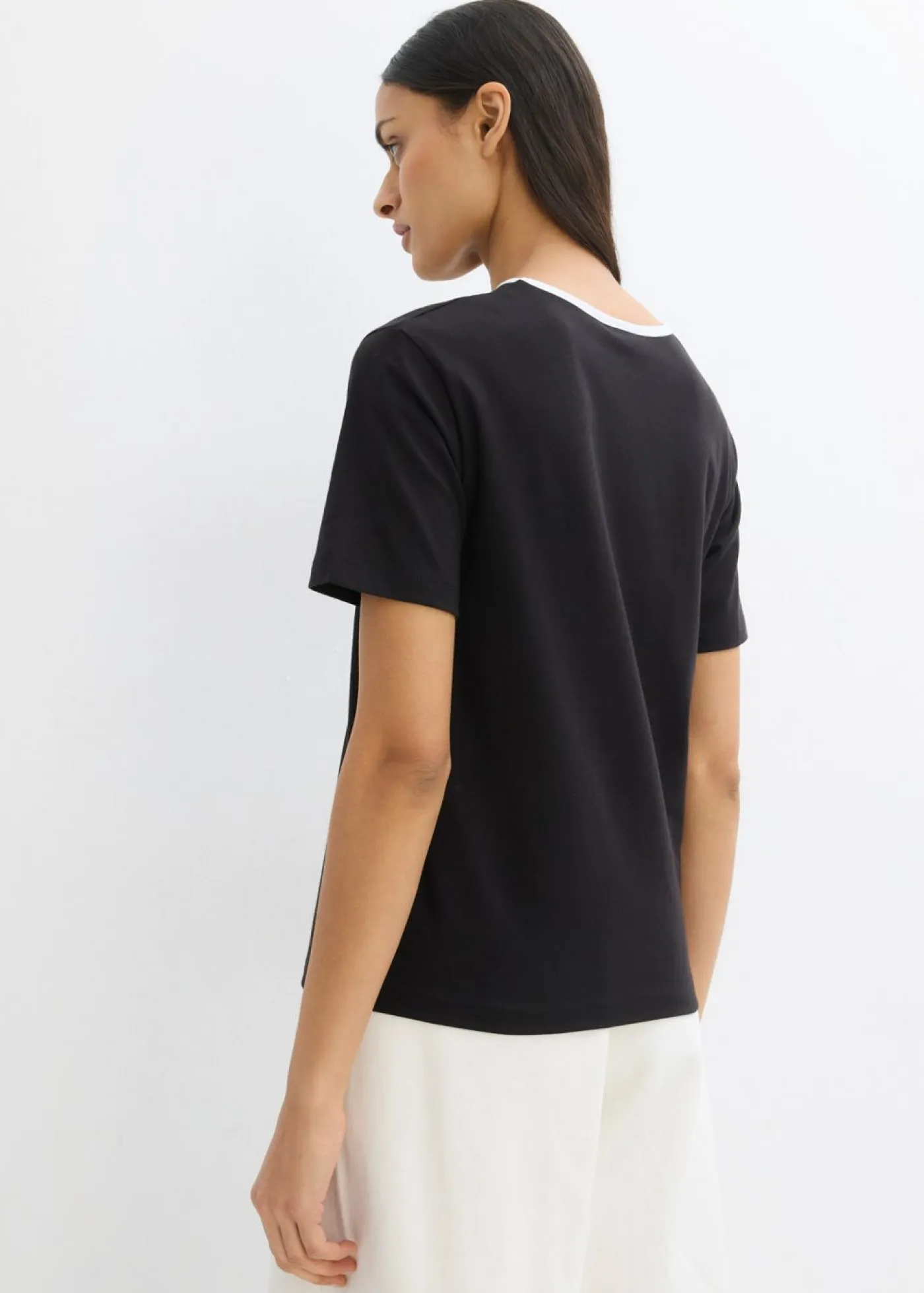 Outlet Camiseta con detalle de contraste Mujer Esenciales|Camisetas