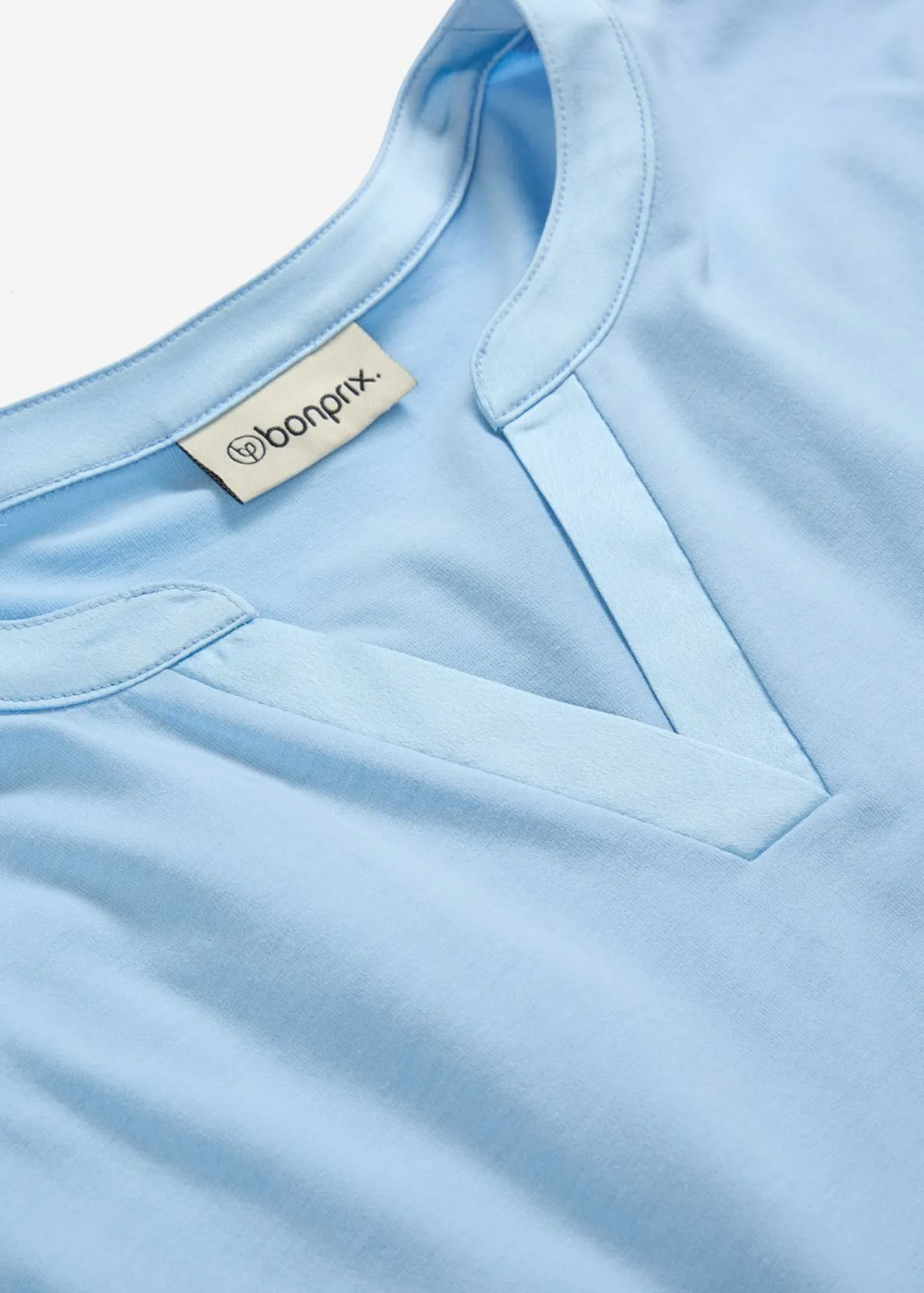 Camiseta con ribete de satén Mujer Camisetas|Novedades