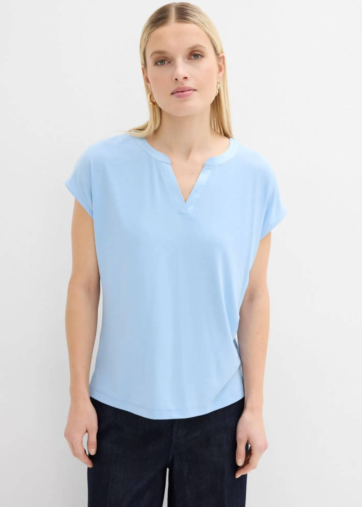 Camiseta con ribete de satén Mujer Camisetas|Novedades