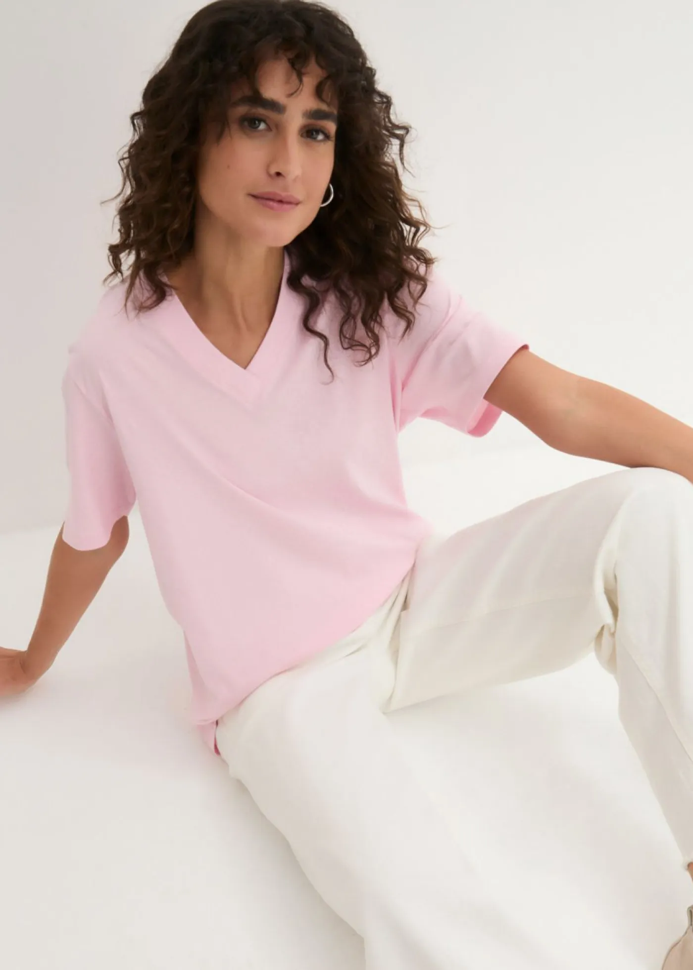 Clearance Camiseta larga ancha con cuello en V, manga corta (5 unidades) Mujer Básicos|Camisetas