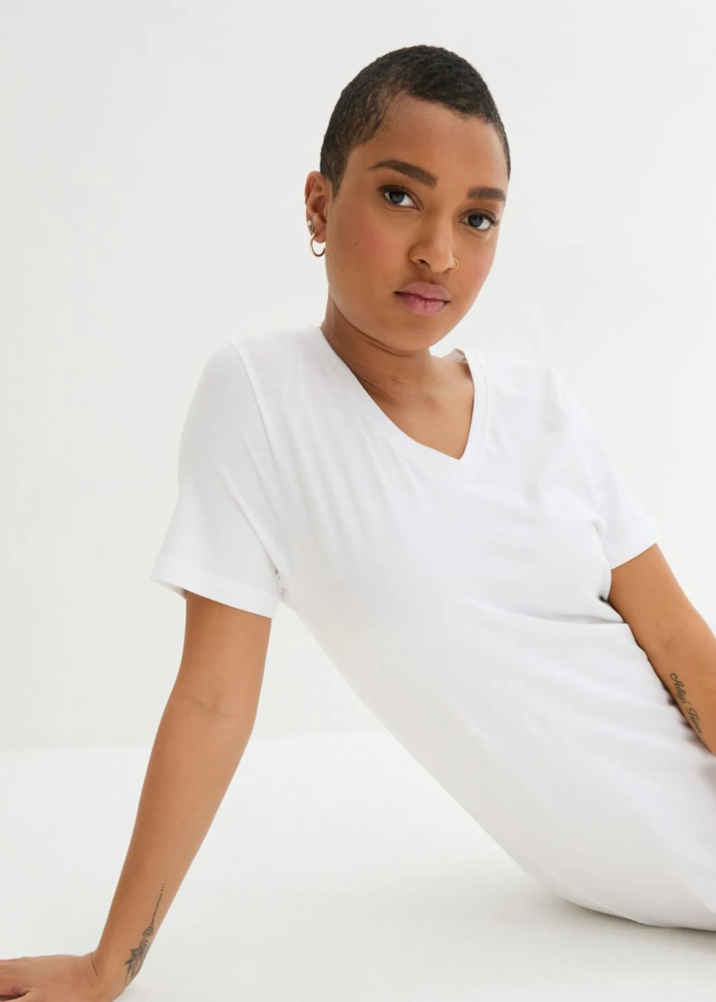 Sale Camiseta larga con escote en V (2 unidades) Mujer Básicos|Camisetas