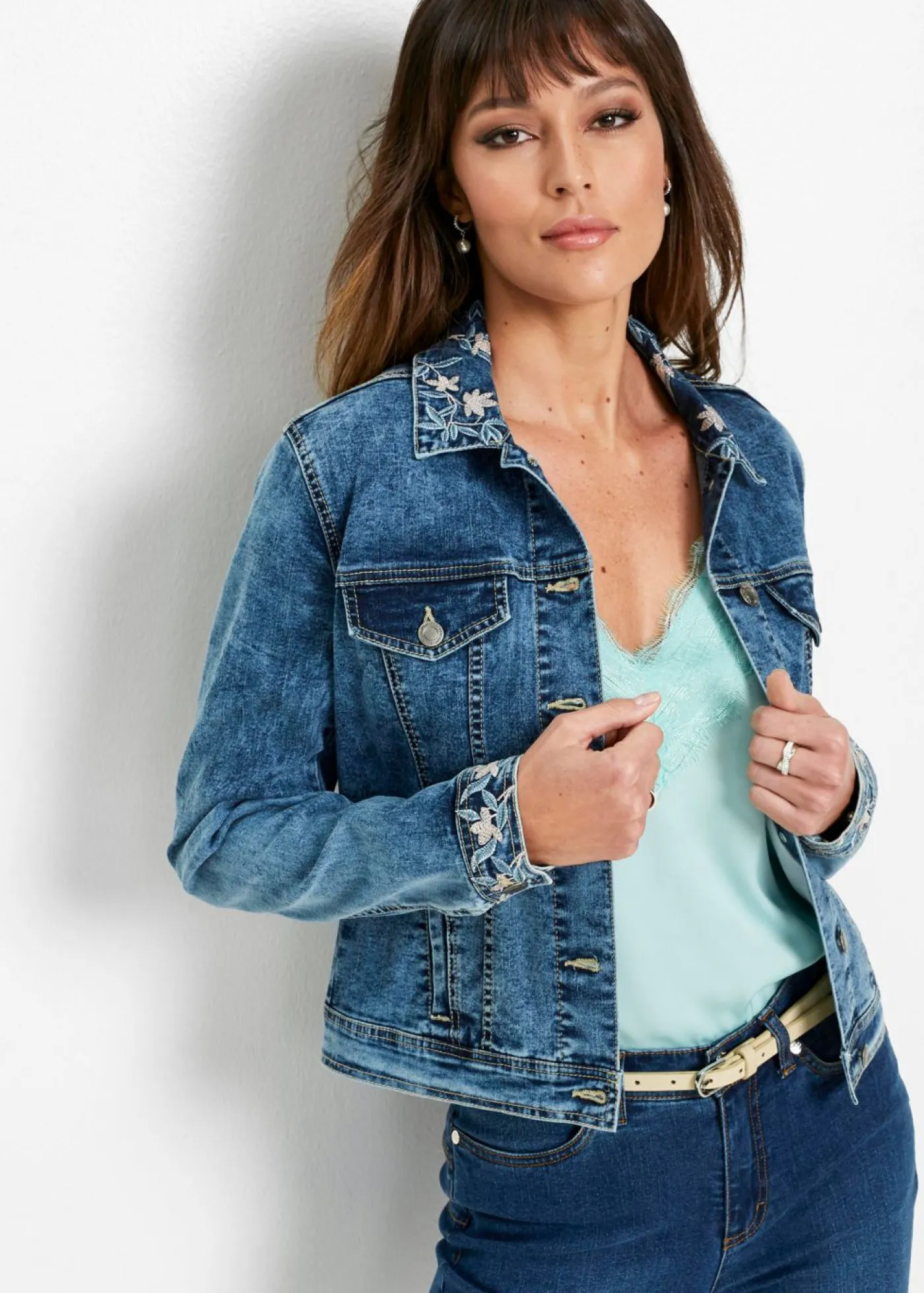 New Cazadora vaquera con bordado Mujer Chaquetas Y Abrigos