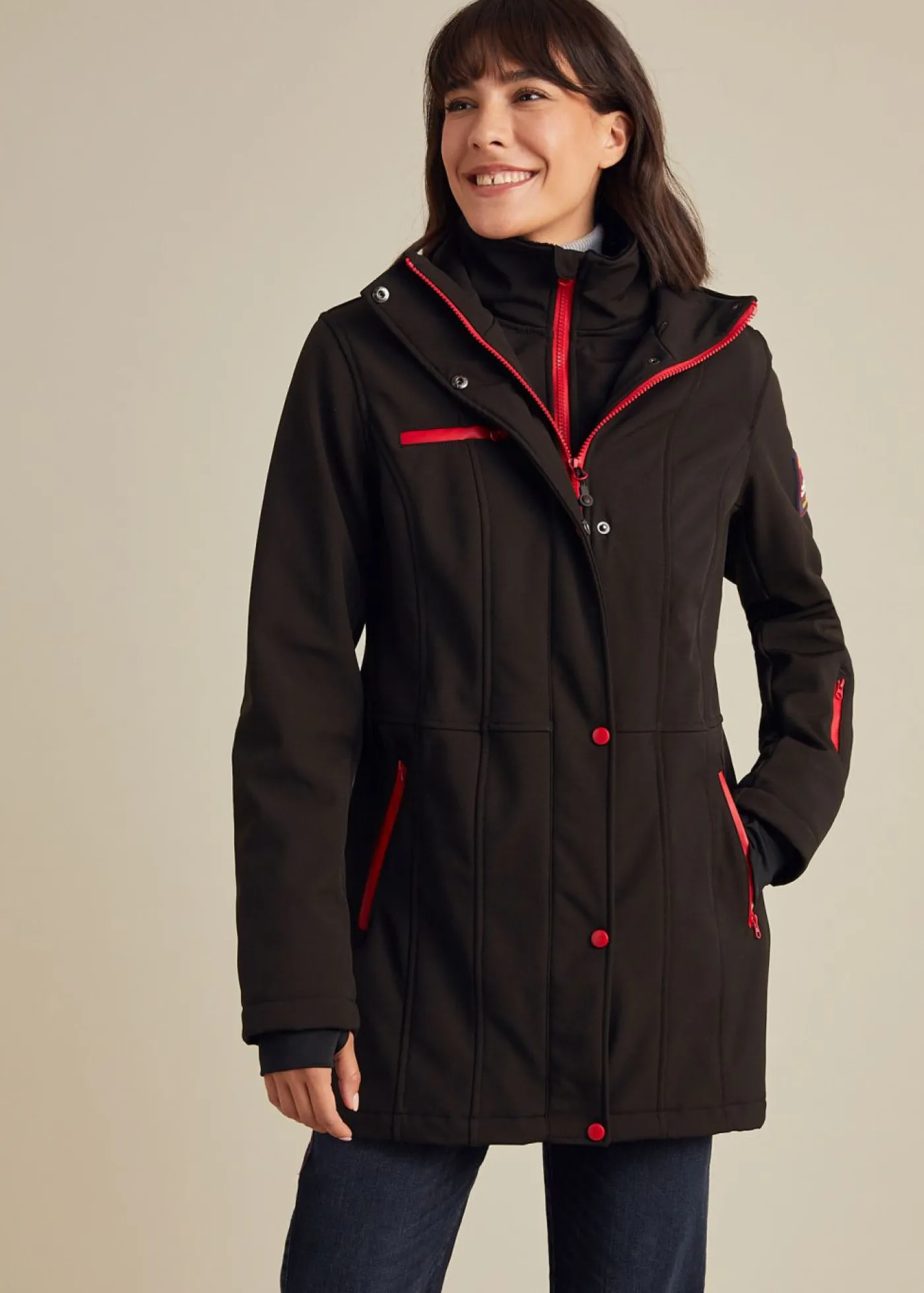 Sale Chaqueta softshell elástica con diseño largo y tejido repelente al agua Mujer Chaquetas Y Abrigos