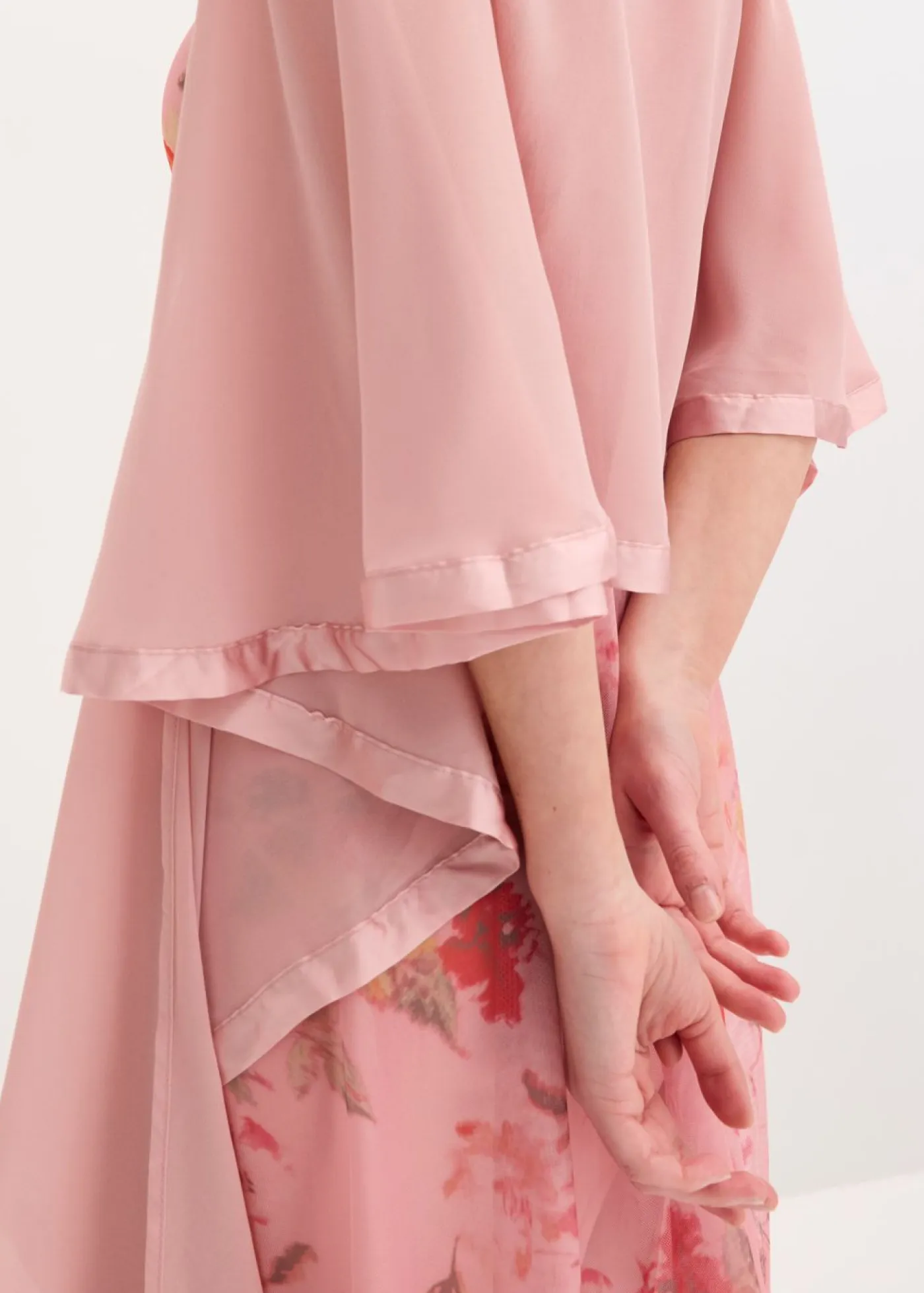 Online Estola con un delicado detalle de satén Mujer Ponchos|Jerséis