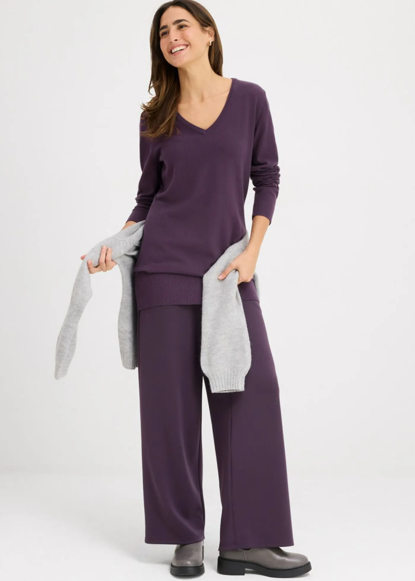 Online Jersey largo básico, de punto fino, con escote en V Mujer Básicos|Jerséis