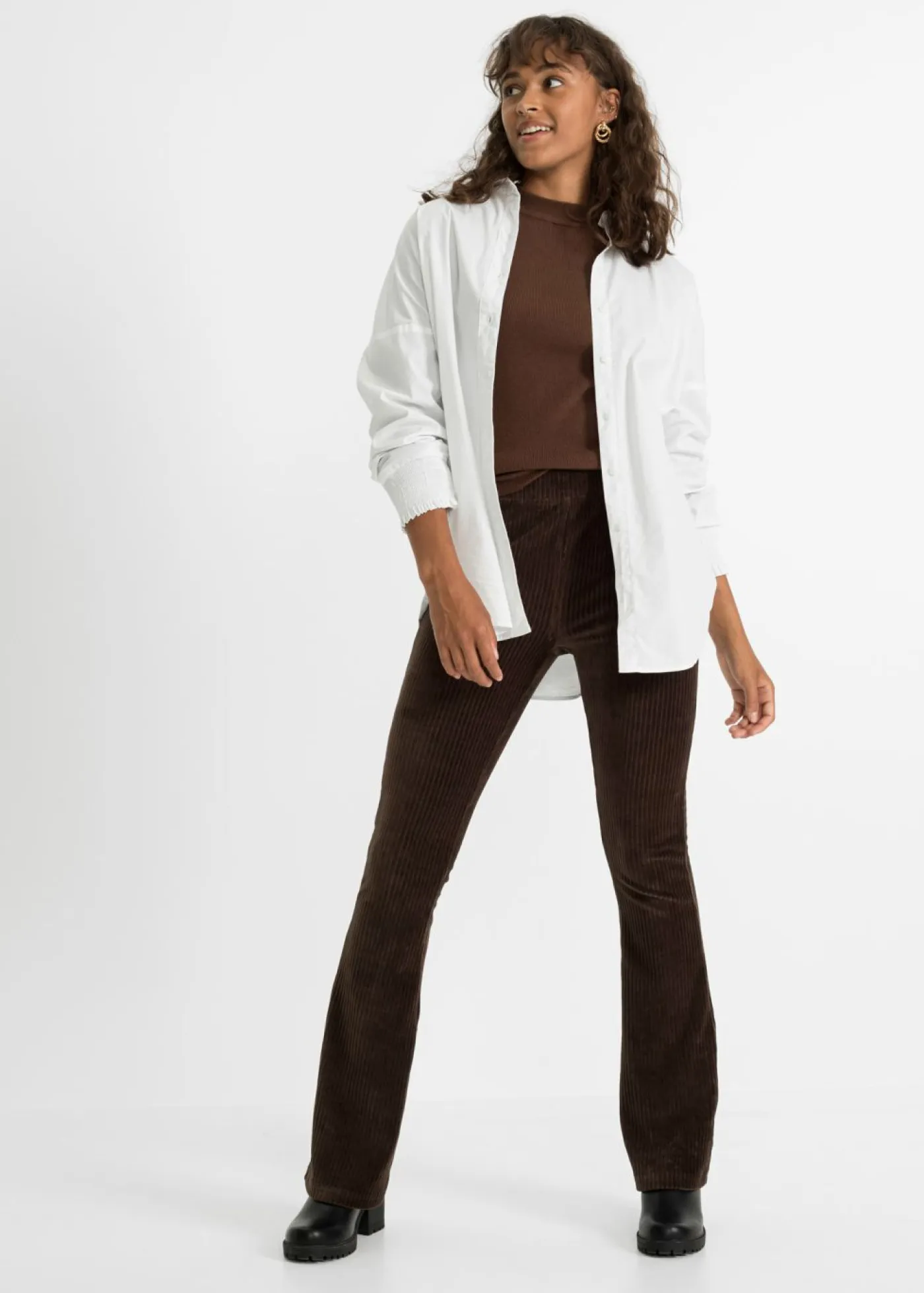 Leggings acampanados con aspecto de pana Mujer Pantalones