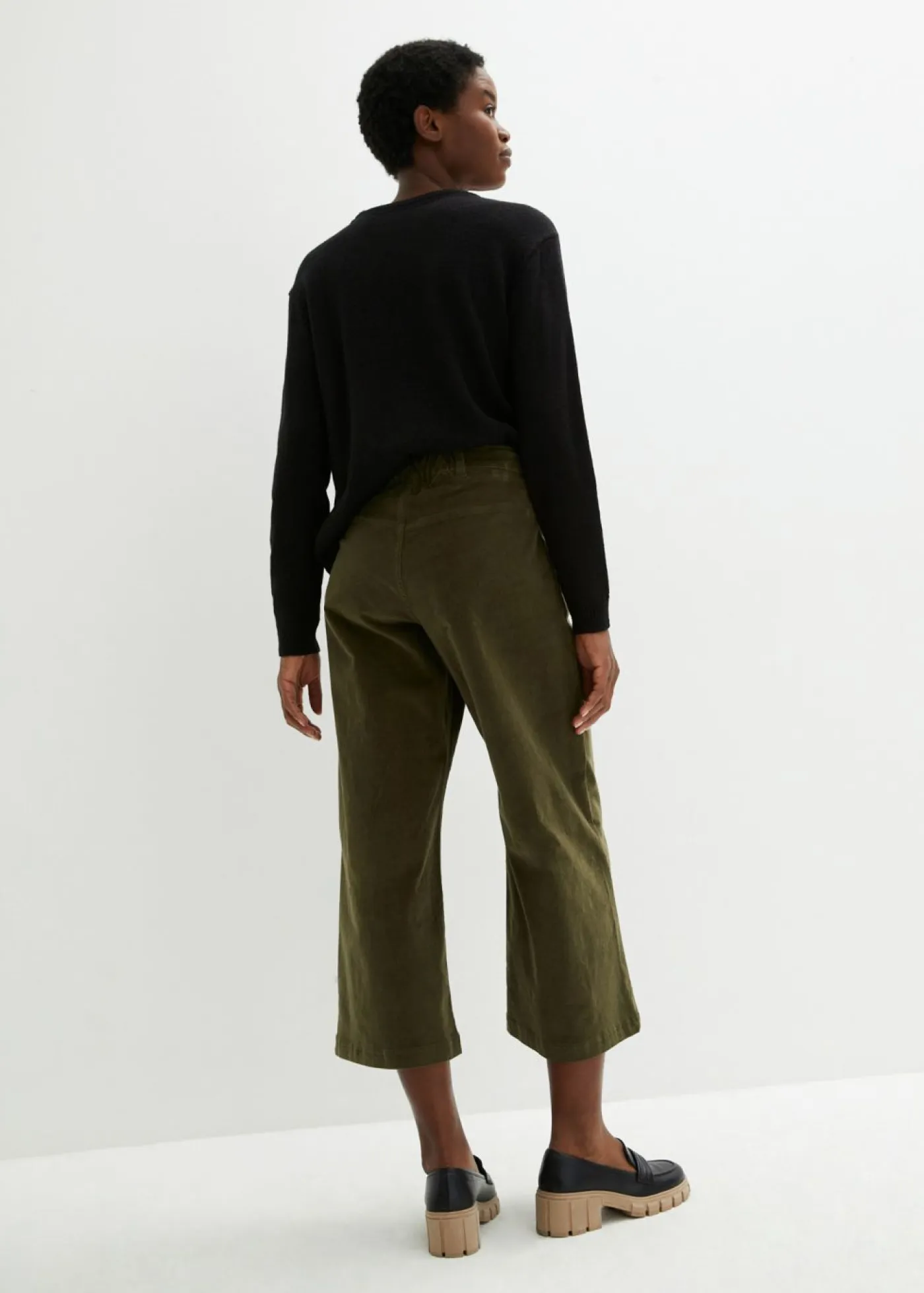 Clearance Pantalón ancho de pana elástica con cintura cómoda high waist, largo 7/8 Mujer Pantalones