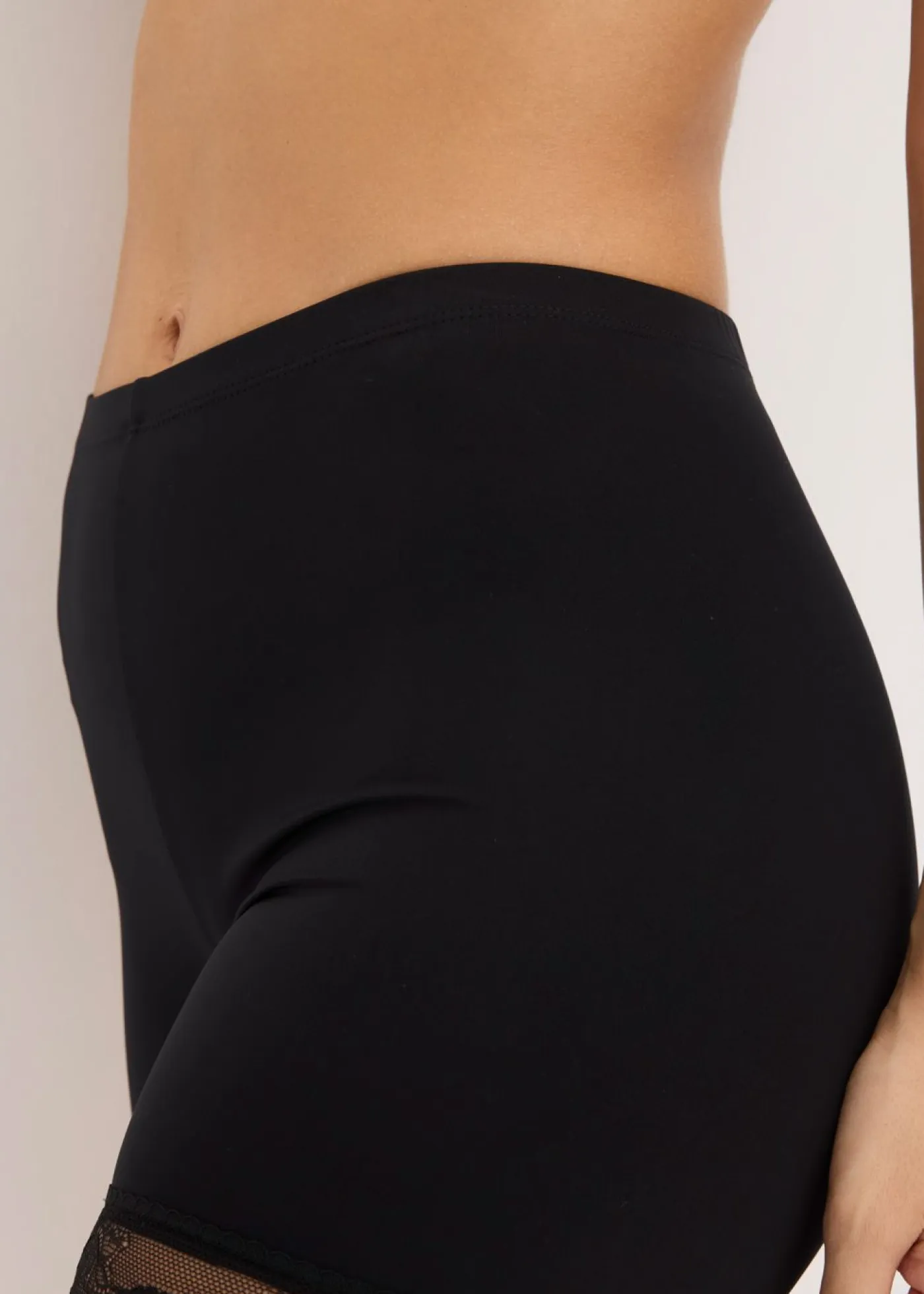 New Pantalón ciclista antirrozaduras de poliamida con piernas de encaje Mujer Shorts Moldeadores|Medias, Panties Y Calcetines