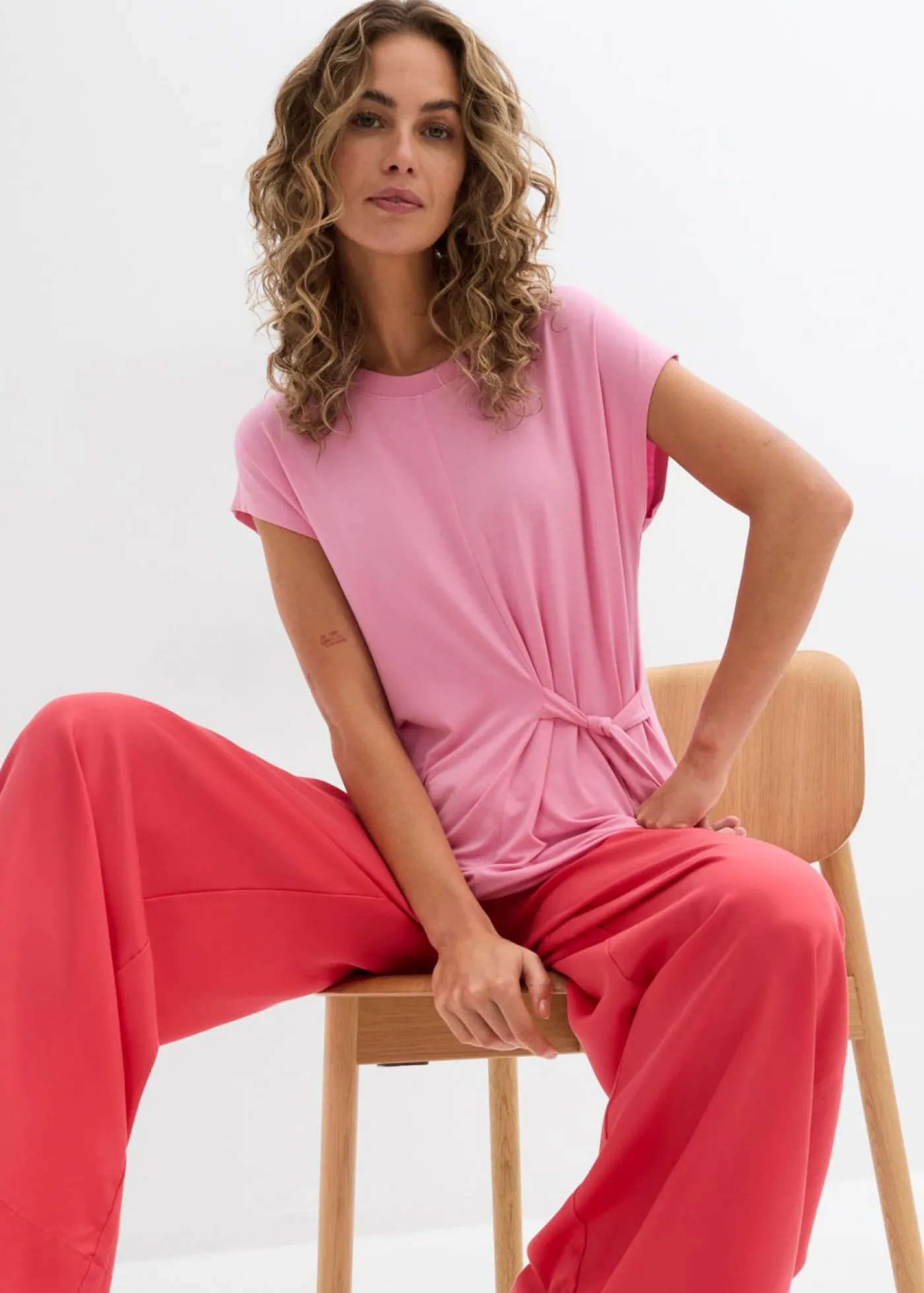 New Pantalón de pinzas de lyocell fluido Mujer Esenciales|Pantalones
