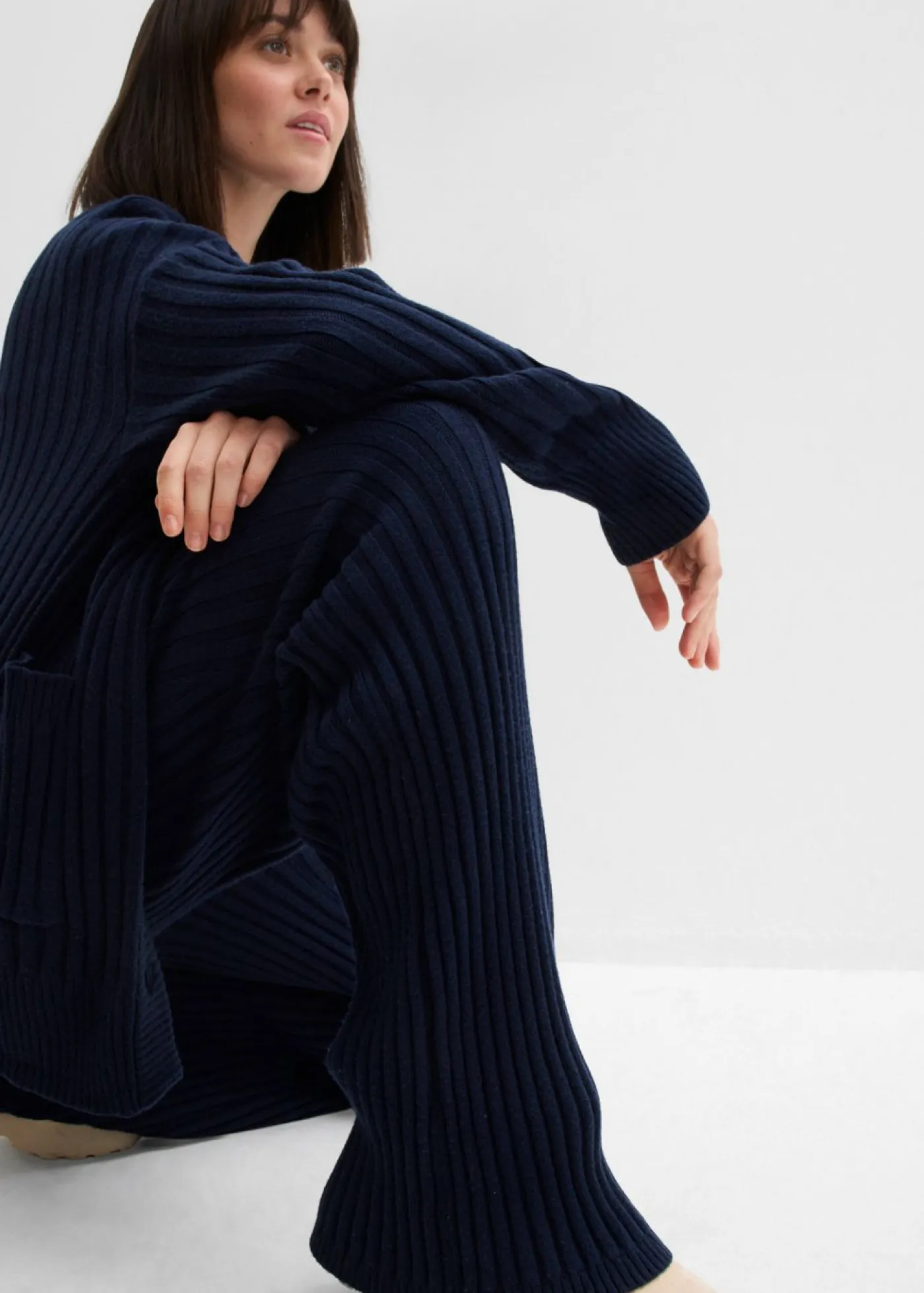 Sale Pantalón de punto de mezcla de viscosa suave Mujer Pantalones