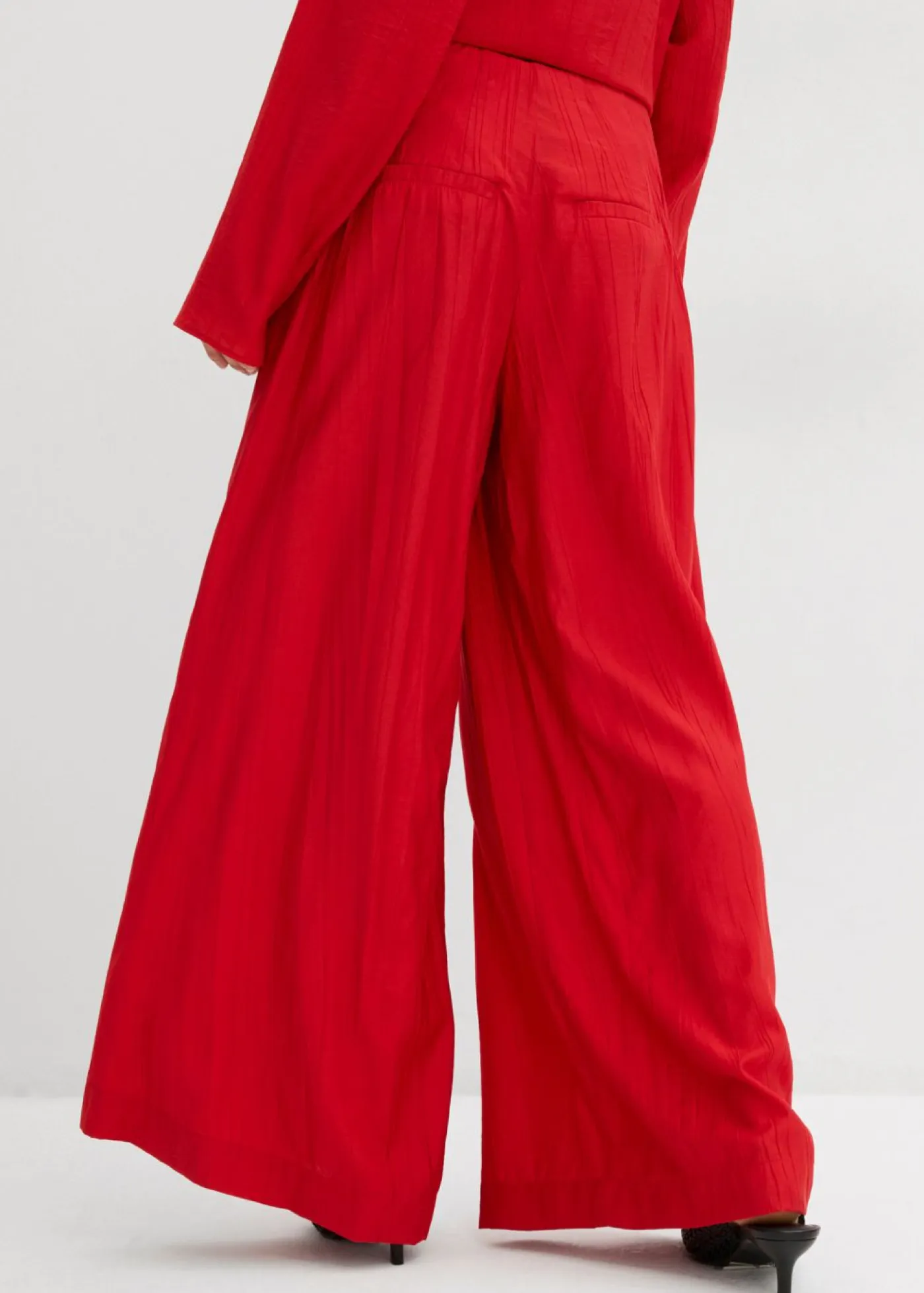 Sale Pantalón palazzo de mezcla de viscosa arrugada con estructura Mujer Conjuntos De Ropa|Esenciales