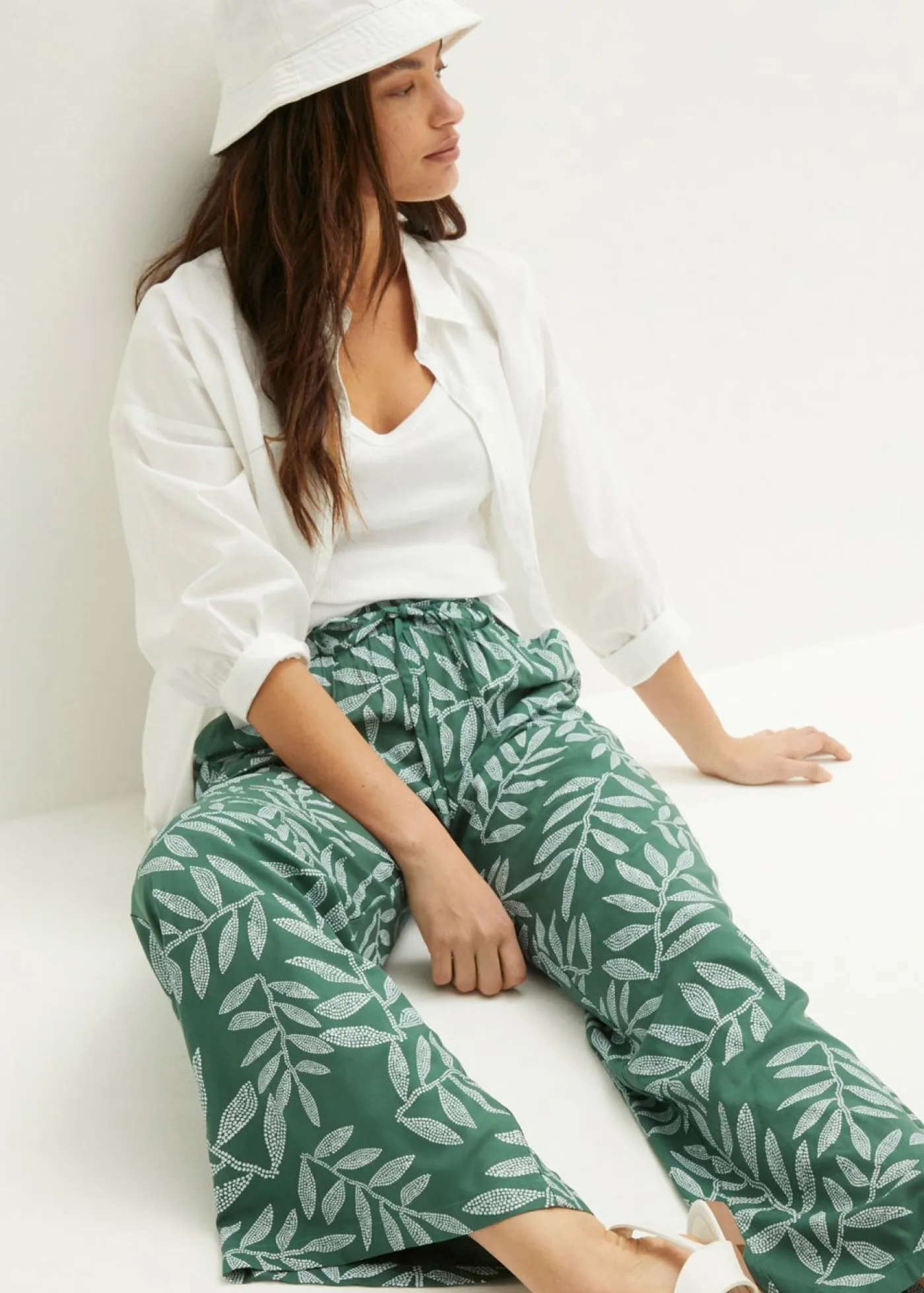 Pantalón tipo palazzo de viscosa sostenible con estampado Mujer Pantalones