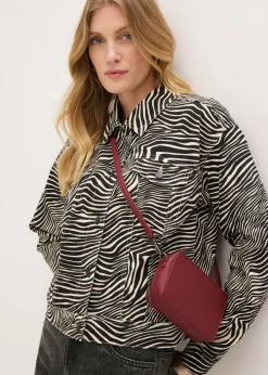 Sale Pequeño bolso estilo bandolera con correa desmontable Mujer Complementos Temáticos·Accesorios Veganos|Complementos Temáticos·Accesorios Elegantes
