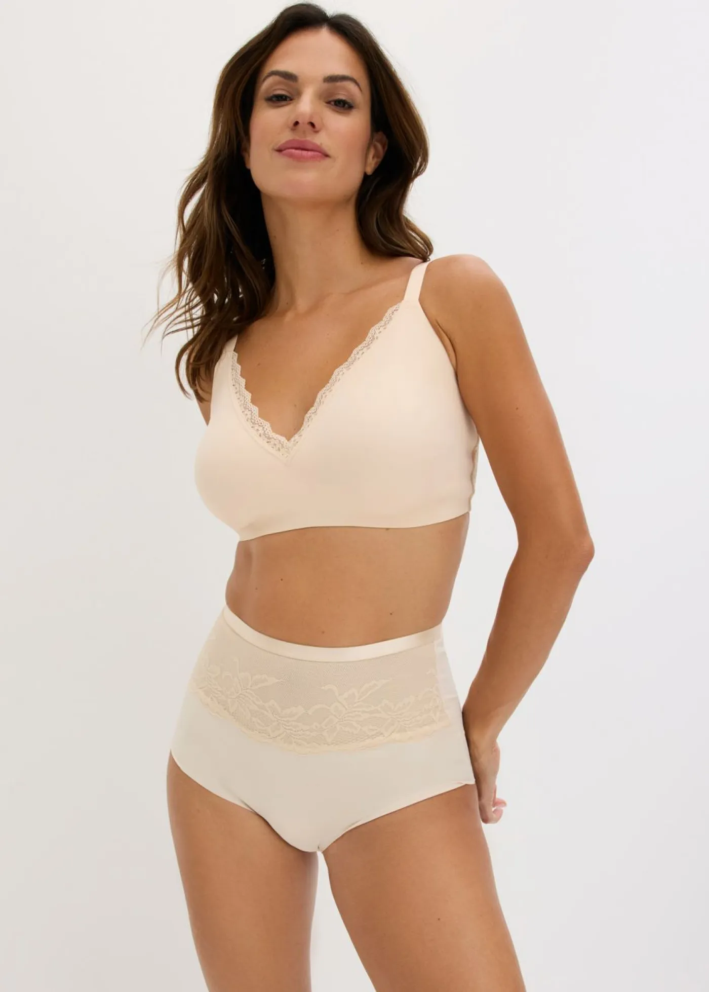 Outlet Sujetador Feel Comfort sin aros con corte láser y encaje Mujer Sin Costuras|Novedades
