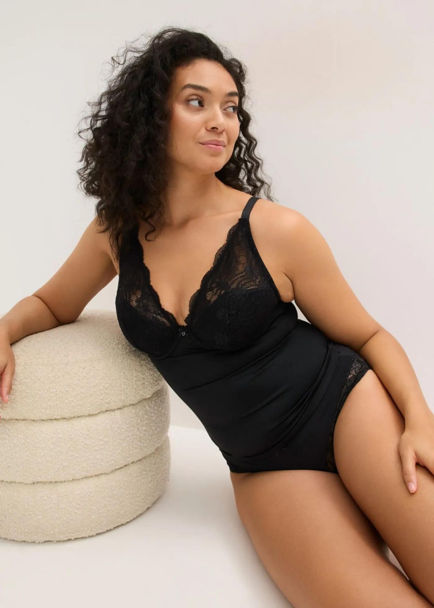 Best Sujetador tipo top con efecto moldeador medio y encaje Mujer Ropa Interior Moldeadora