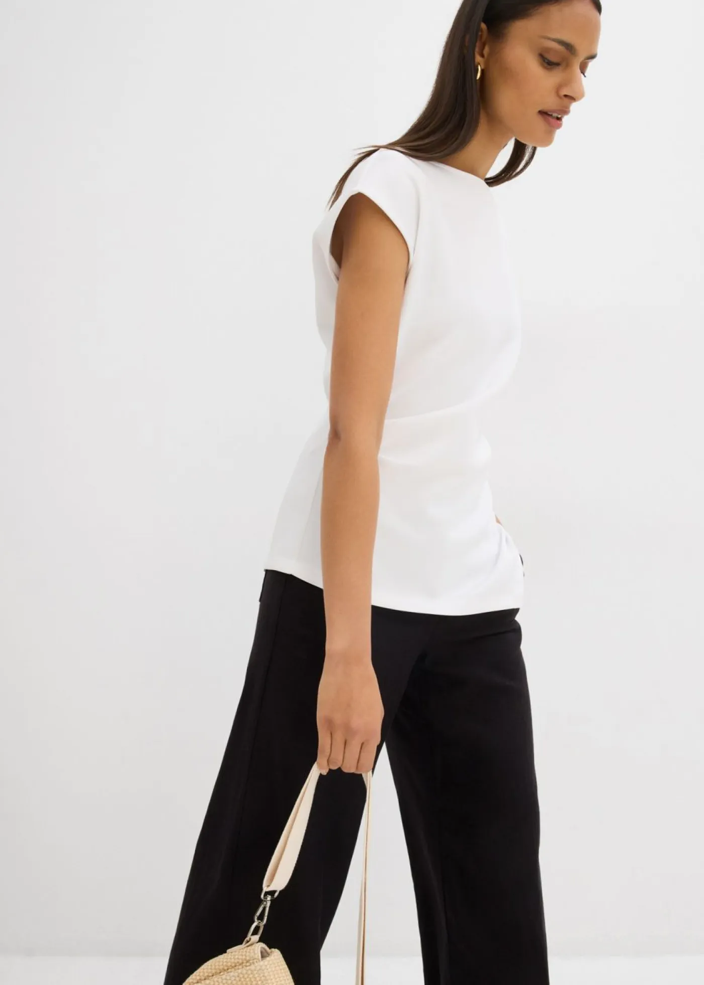 New Top asimétrico de cómodo tejido de neopreno Mujer Esenciales|Camisetas