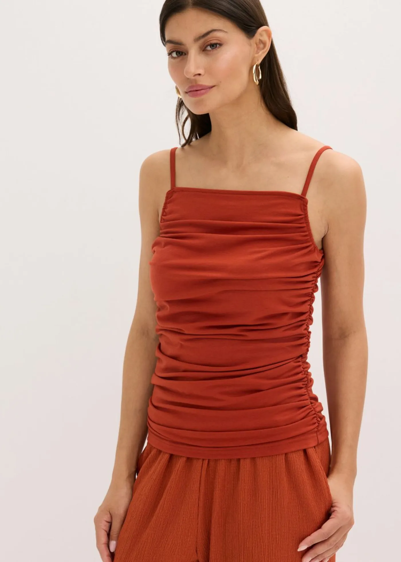 Hot Top con tirantes finos y fruncidos Mujer Camisetas