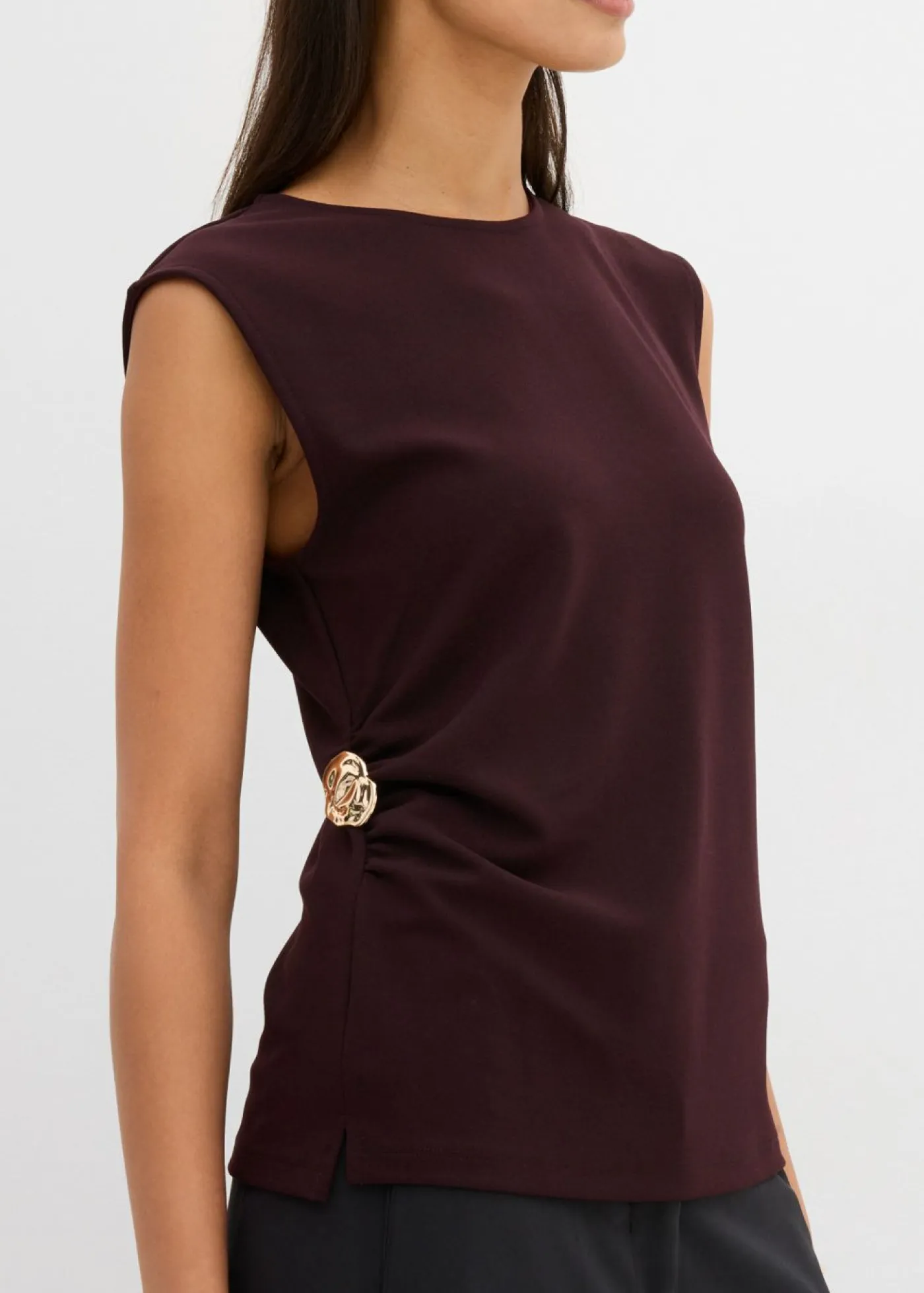 Top de crepé con hebilla decorativa Mujer Esenciales|Camisetas
