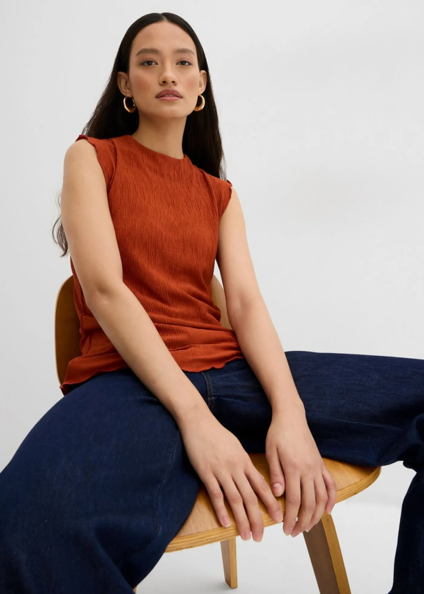 Sale Top de tejido arrugado estructurado Mujer Esenciales|Camisetas