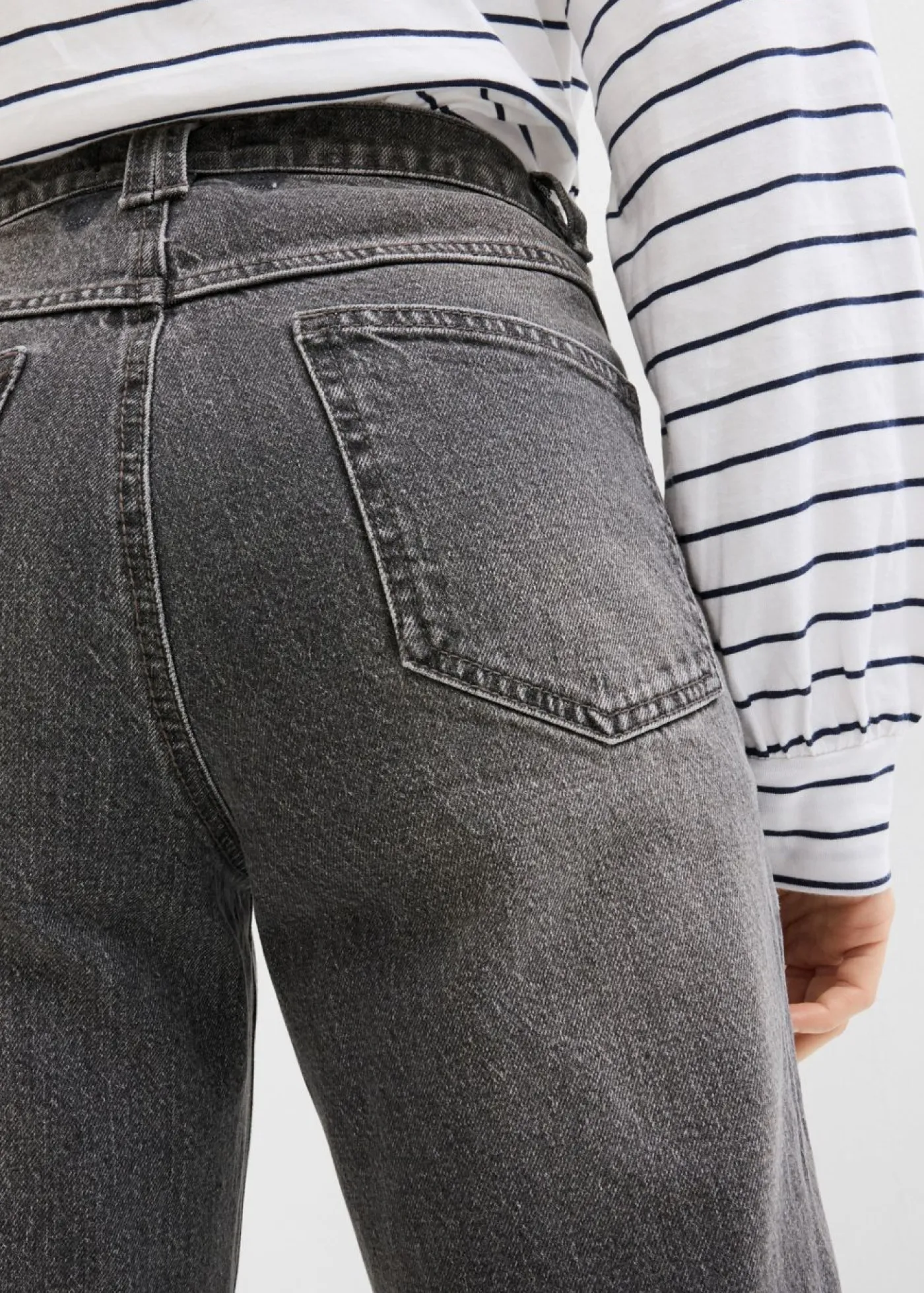 Best Vaqueros capri de talle alto con corte mom Mujer Vaqueros