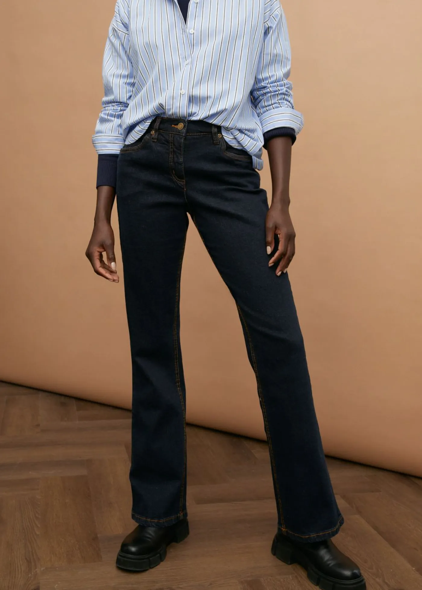 Online Vaqueros elásticos de talle alto con corte bootcut Mujer Vaqueros|Tallas Pequeñas