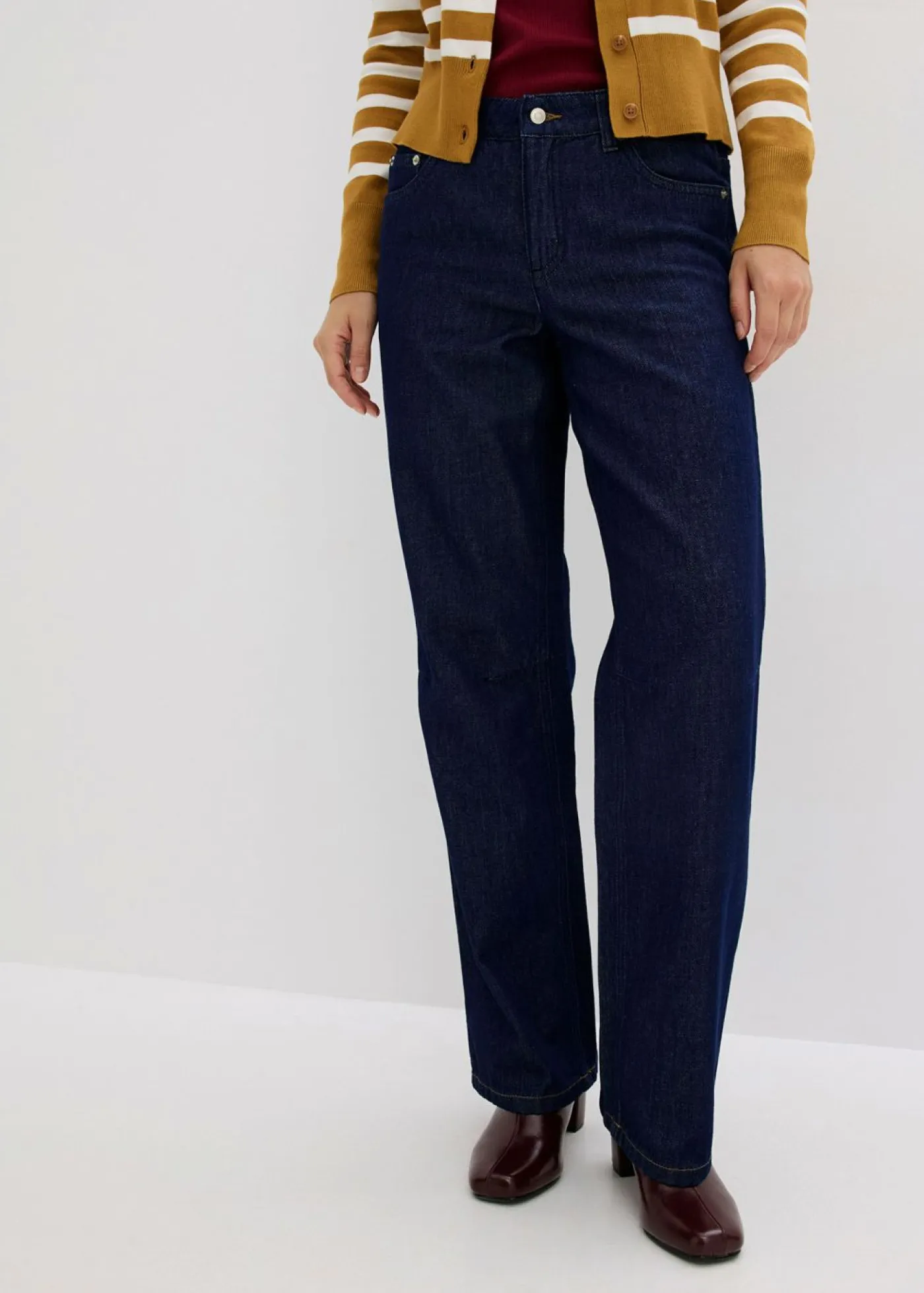 New Vaqueros straight, mid waist Mujer Vaqueros