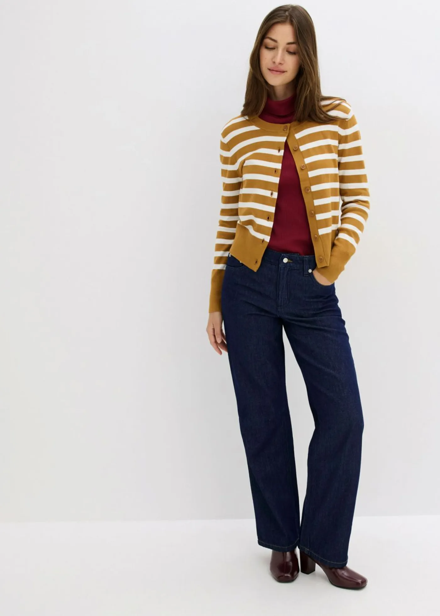 New Vaqueros straight, mid waist Mujer Vaqueros