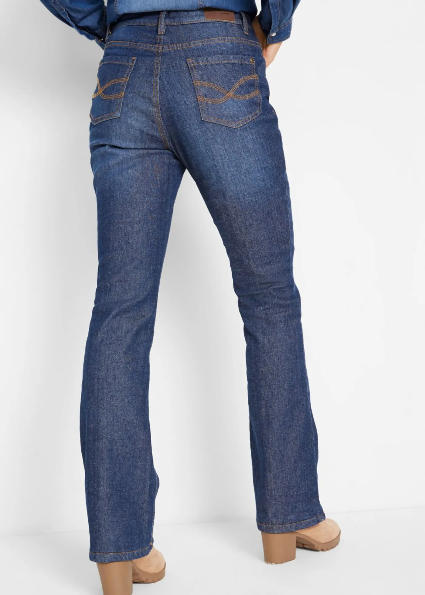 Vaqueros térmicos de talle alto con corte bootcut Mujer Ropa Térmica|Vaqueros
