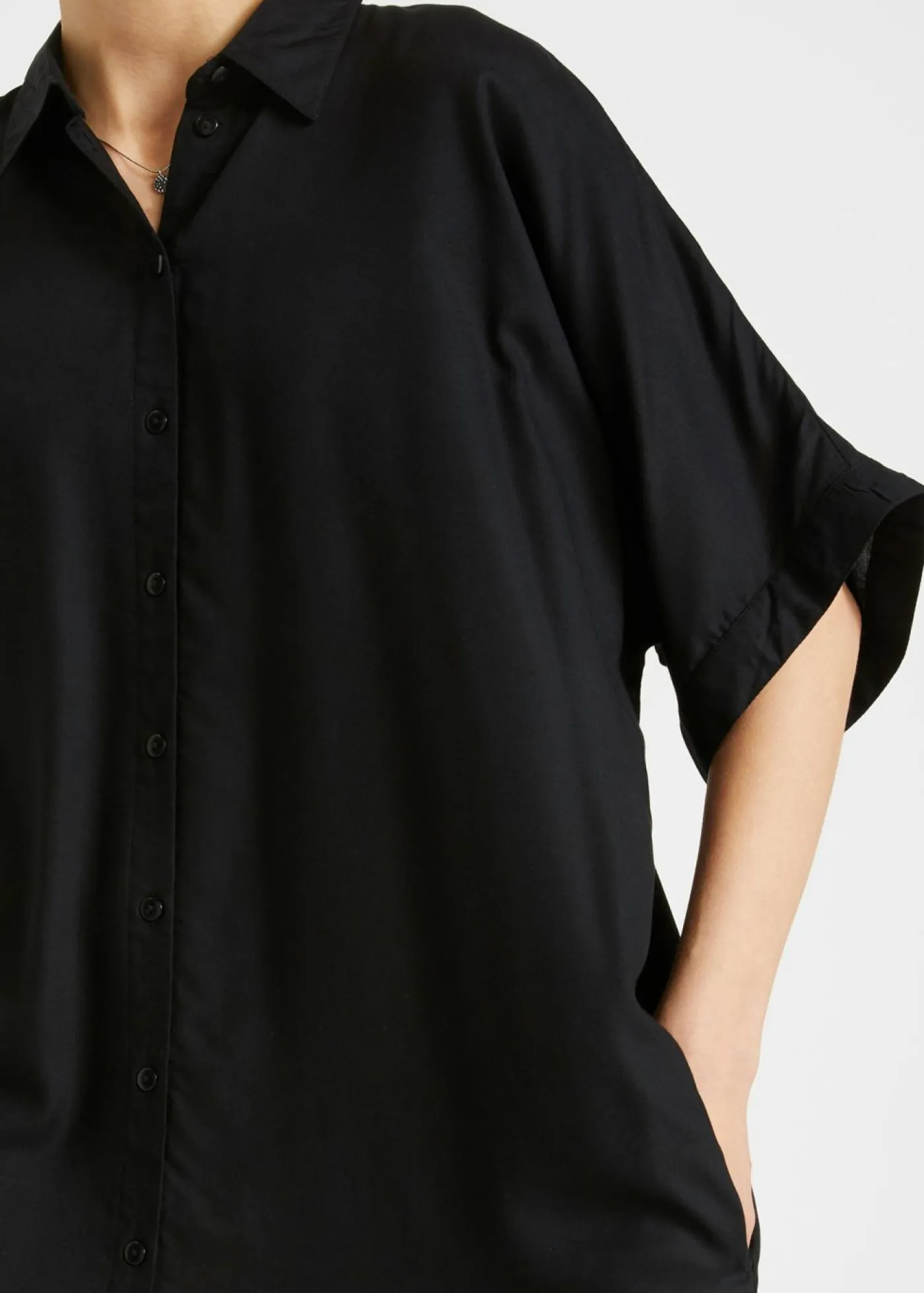 Vestido camisero de viscosa fina Mujer Esenciales|Vestidos