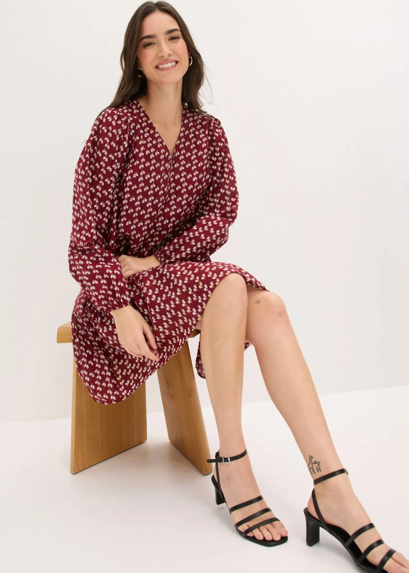 Outlet Vestido corto con estructura arrugada Mujer Vestidos|Novedades