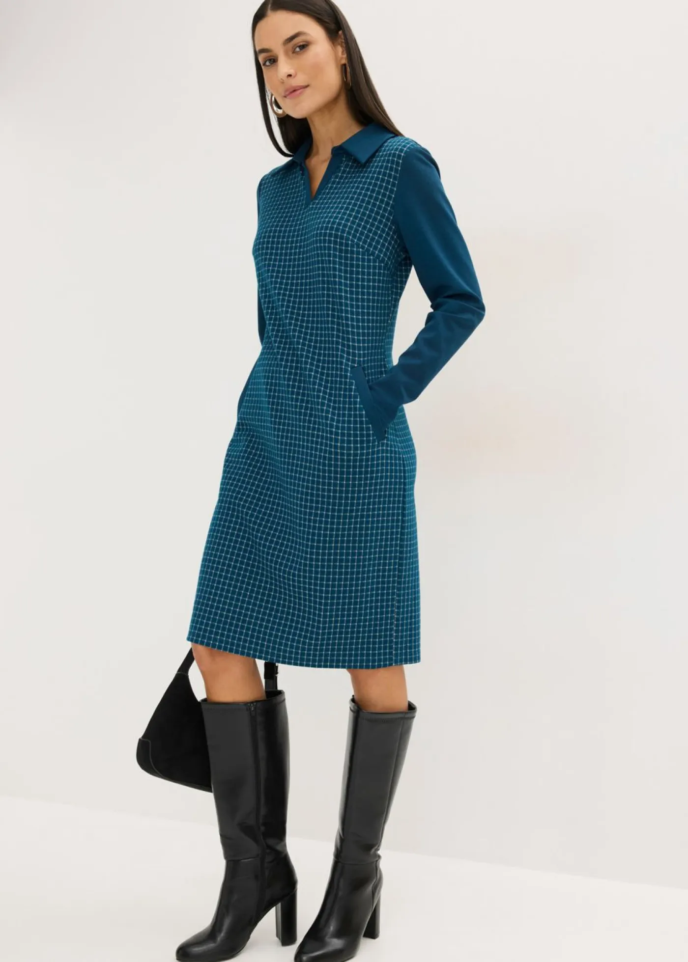 Vestido de jacquard con cuello en contraste Mujer Vestidos