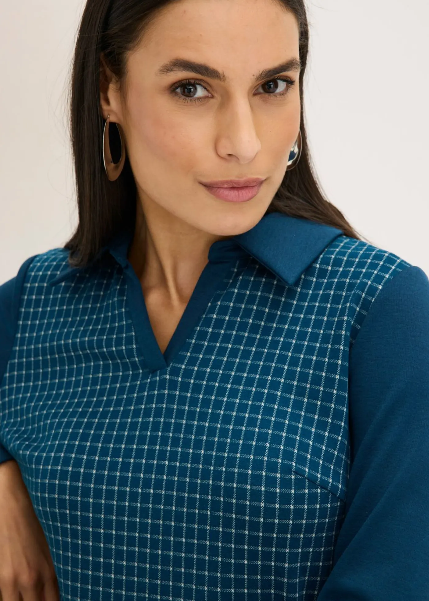 Vestido de jacquard con cuello en contraste Mujer Vestidos