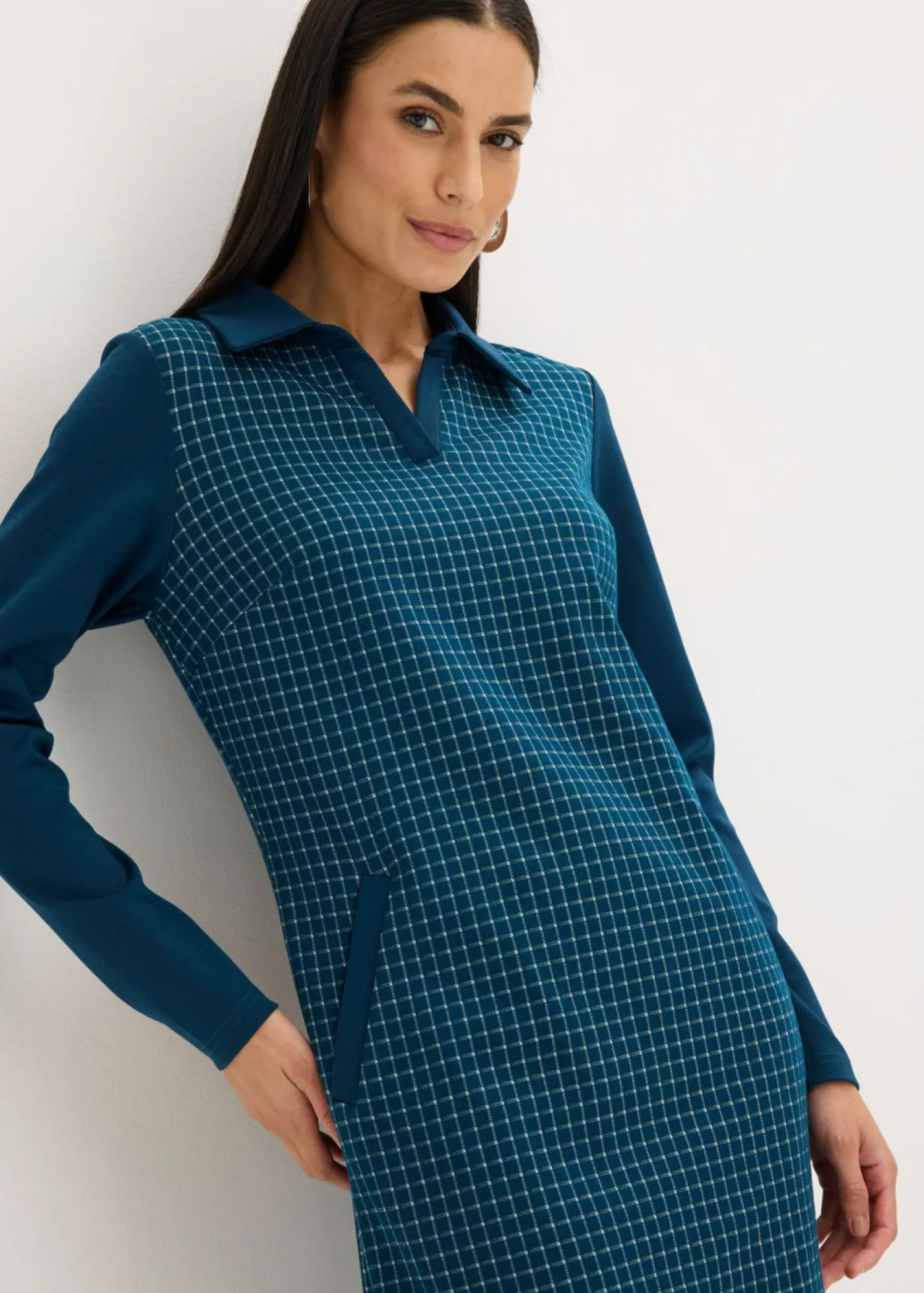 Vestido de jacquard con cuello en contraste Mujer Vestidos