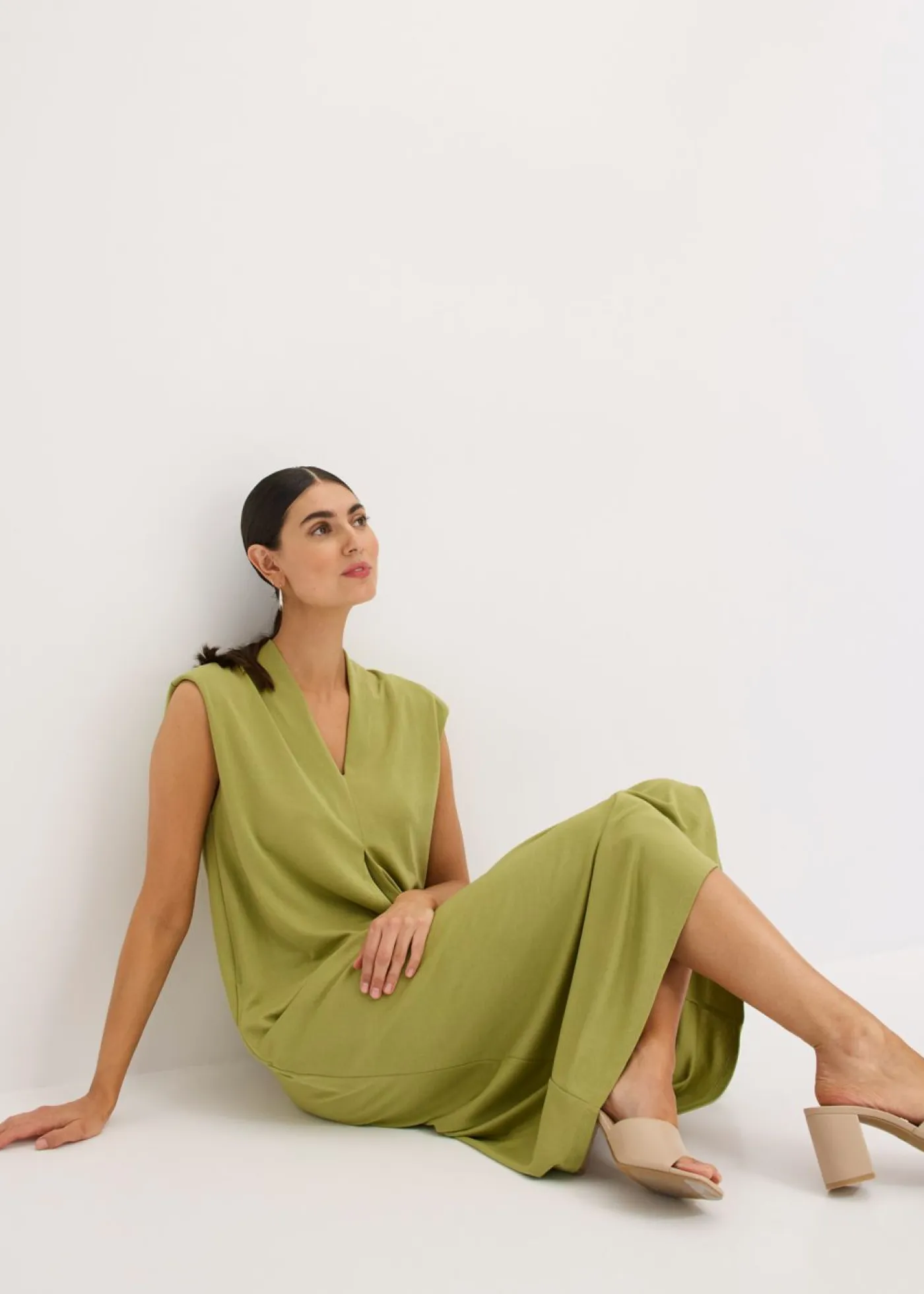 Vestido de punto de piqué de viscosa con hombreras Mujer Vestidos
