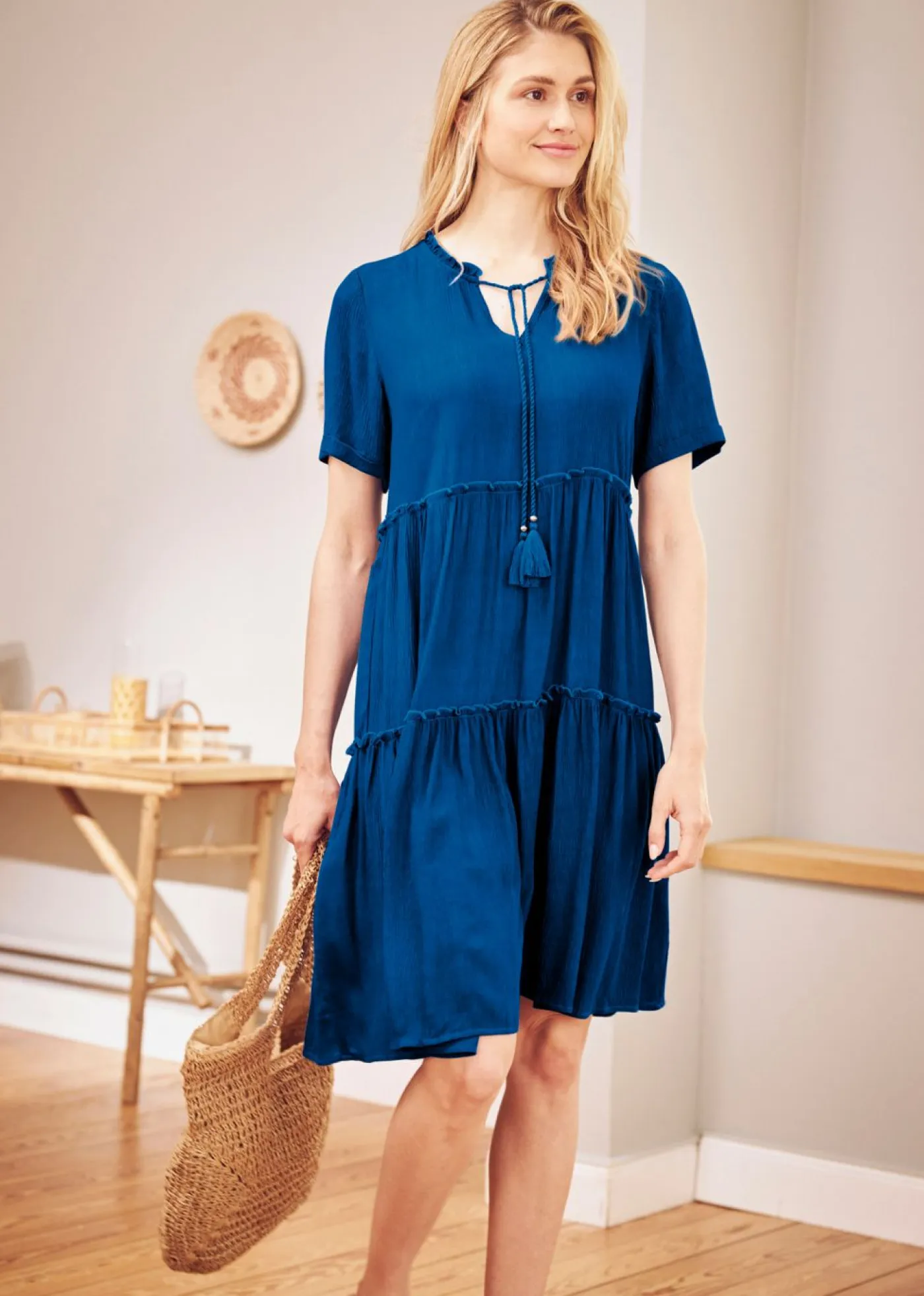 Best Vestido de viscosa arrugada hasta la rodilla con detalle en el escote Mujer Vestidos