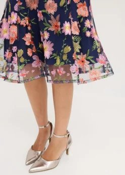 Clearance Vestido midi con bordado floral Mujer Vestidos|Ropa Elegante
