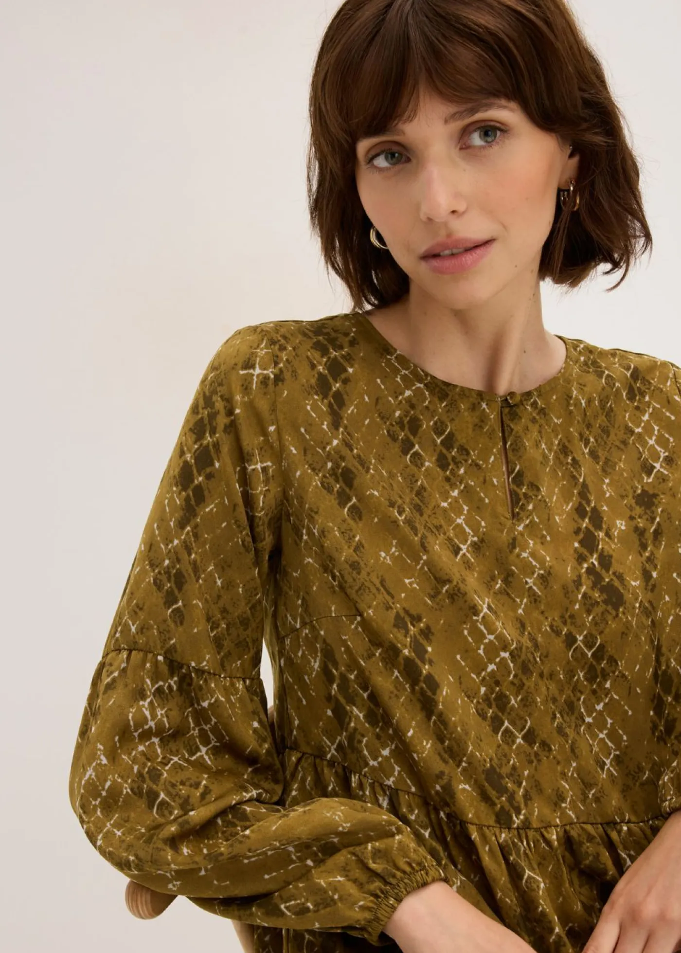 Sale Vestido midi de satén fluido Mujer Vestidos
